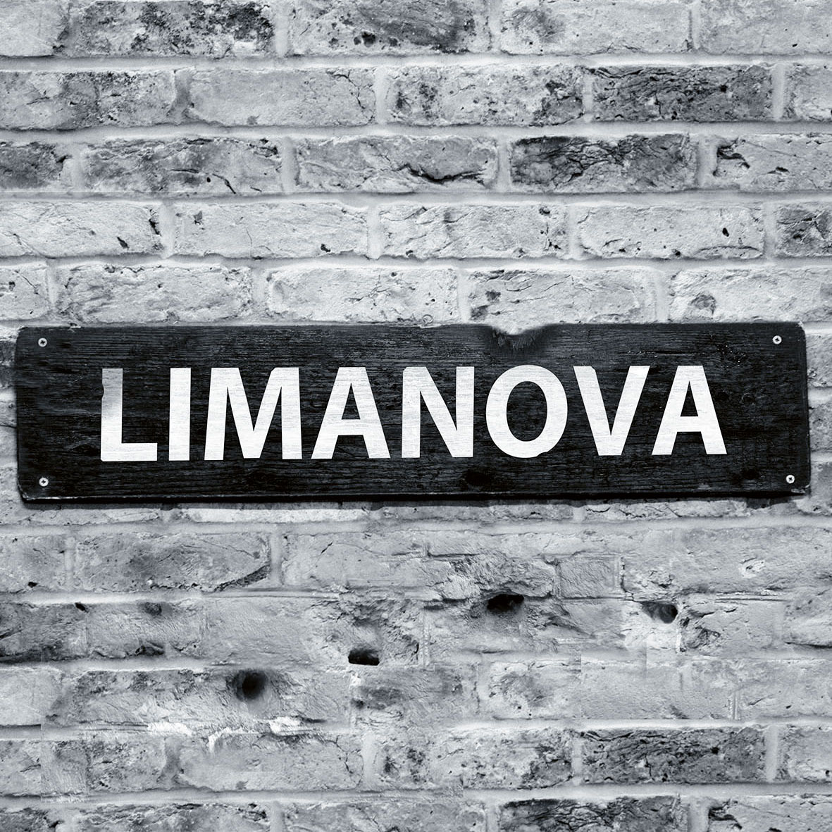 //nefelejcs.hu/wp-content/uploads/2020/10/limanova_station_square.jpg